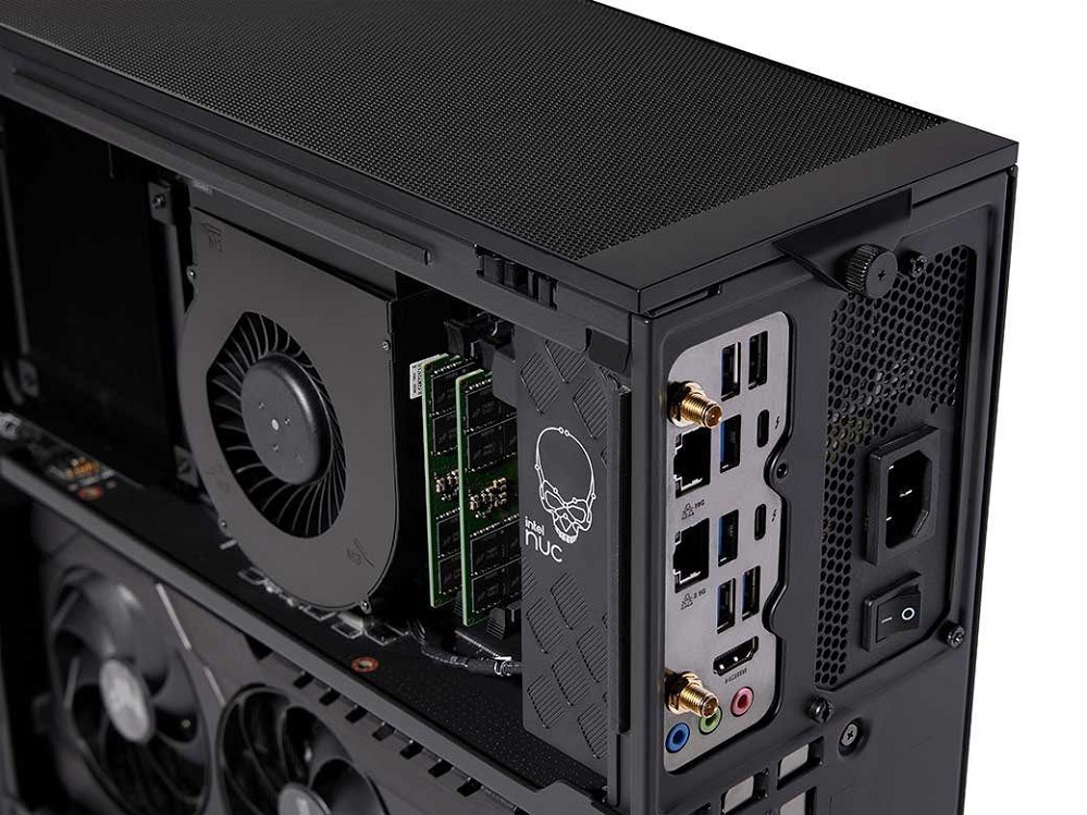 bluechip WS800, Mini-PC, Intel Core i9, 16GB RAM, 500GB SSD, rechts