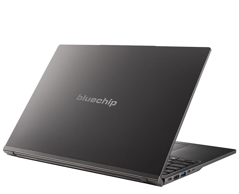 bluechip TRAVELline U16W1 – 16", Intel Core Ultra rechts