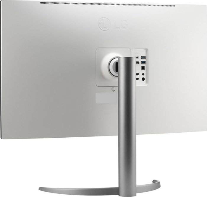 LG UltraFine 32UQ850V-W , 31.5"  vorn links vorn links