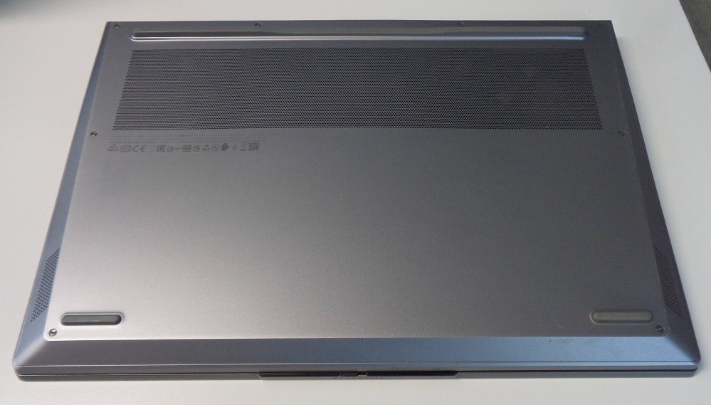 Lenovo ThinkBook 16p G2 ACH - (16") - Ryzen 9 5900HX - 32 GB rechts