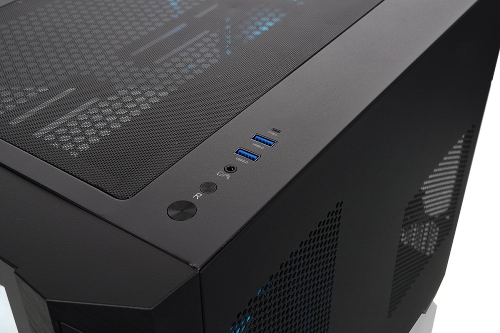 ONE Gaming PC IN317 oben